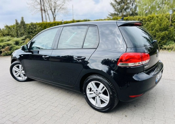 Volkswagen Golf cena 26900 przebieg: 152000, rok produkcji 2012 z Garwolin małe 379